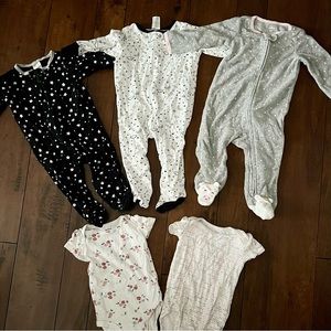 6-9 month baby girl sleeping footies onesies bundle 💫